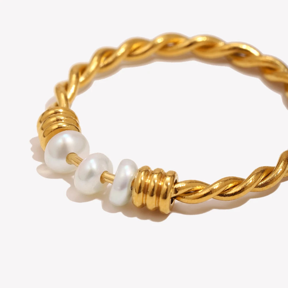 Nerina Pearl Ring