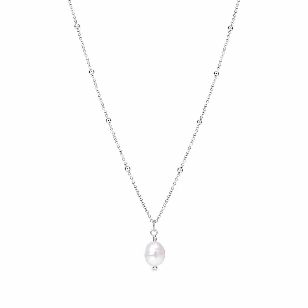 Pearl Pendant Necklaces