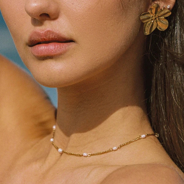 Gold Pearl Necklace